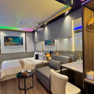 M&H Hotel